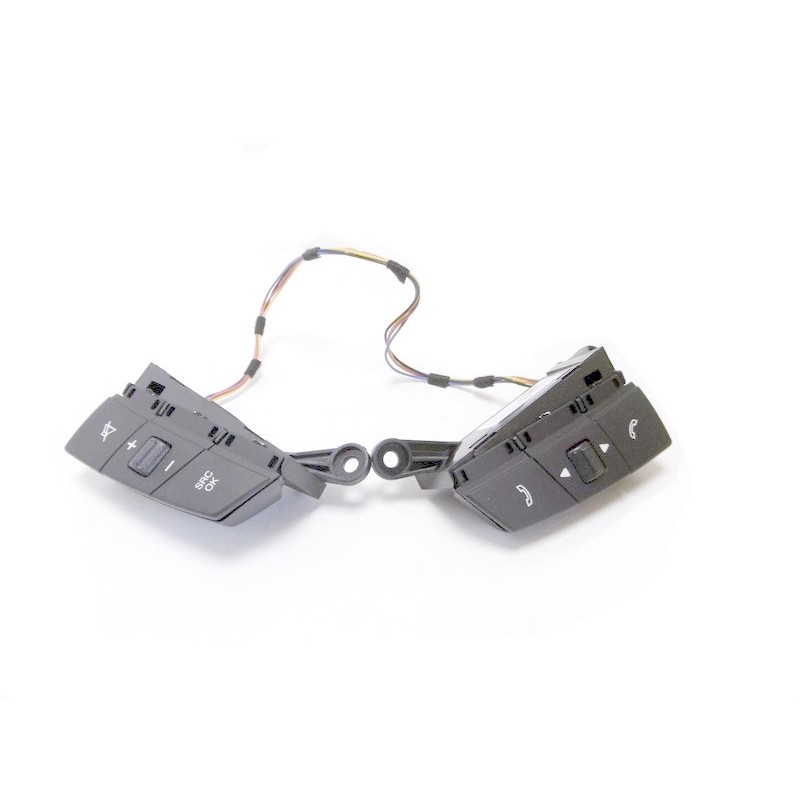 Botones de mando en el volante