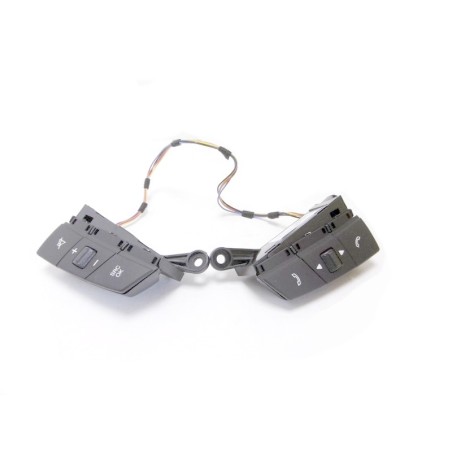 Botones de mando en el volante