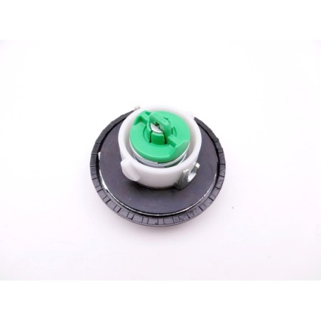 Diesel fuel cap with keys