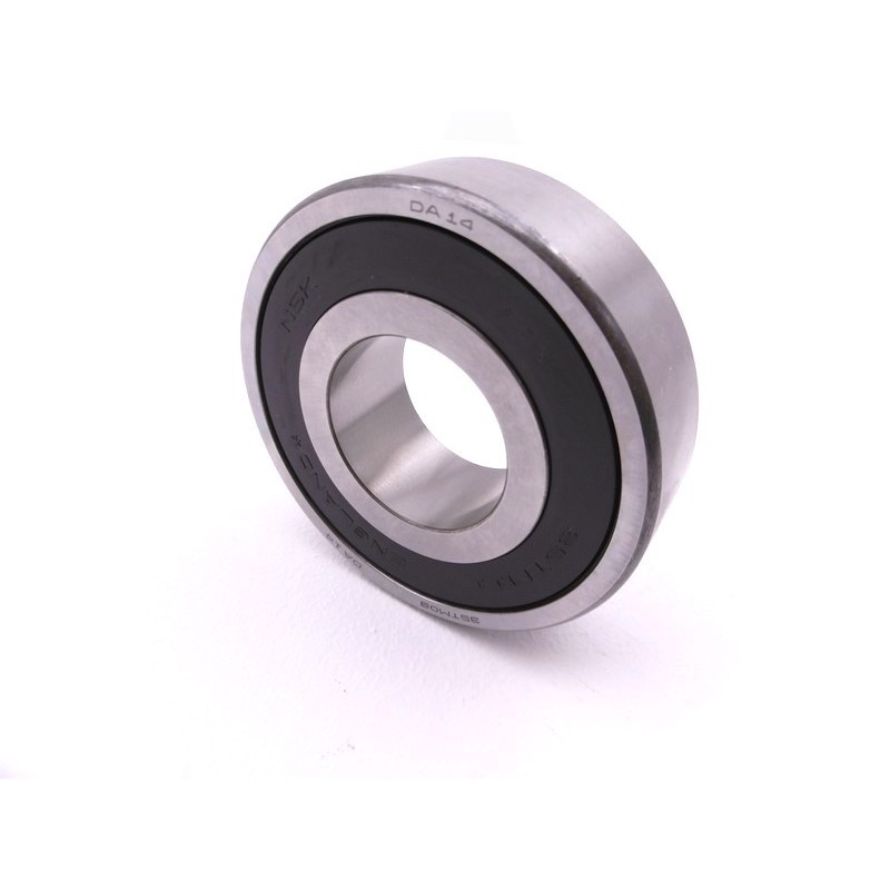 Output bearing of gearbox