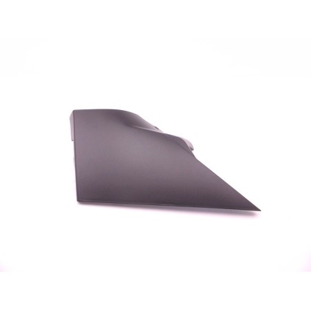 Right wing junction plastic