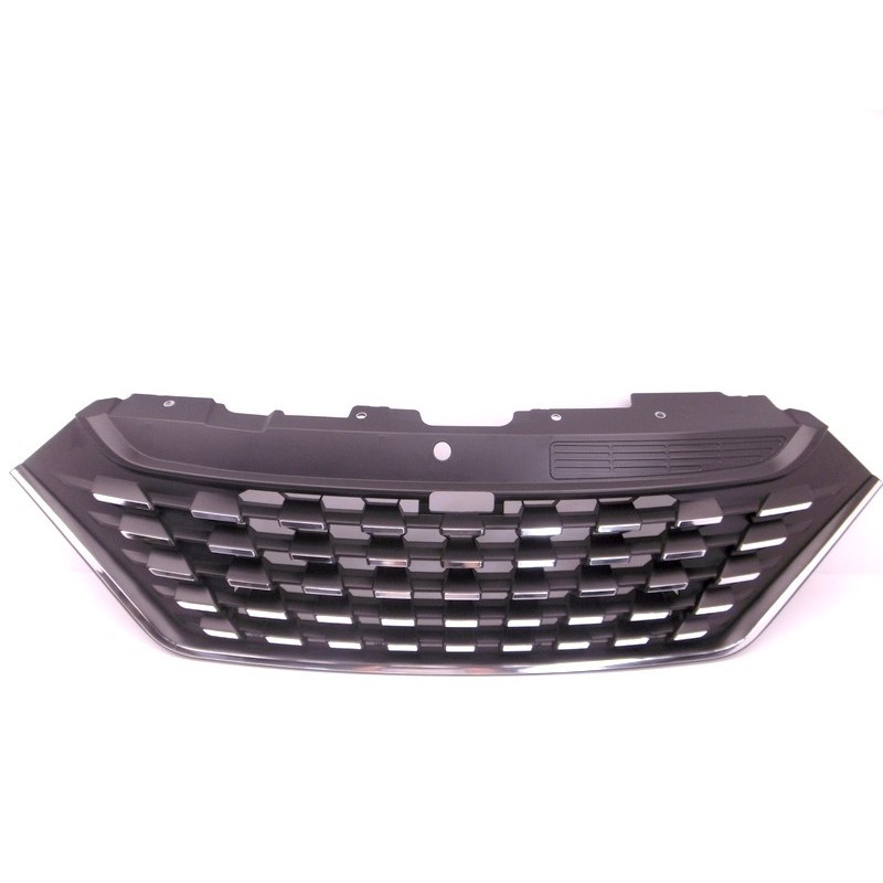 Parrilla delantera cromada...