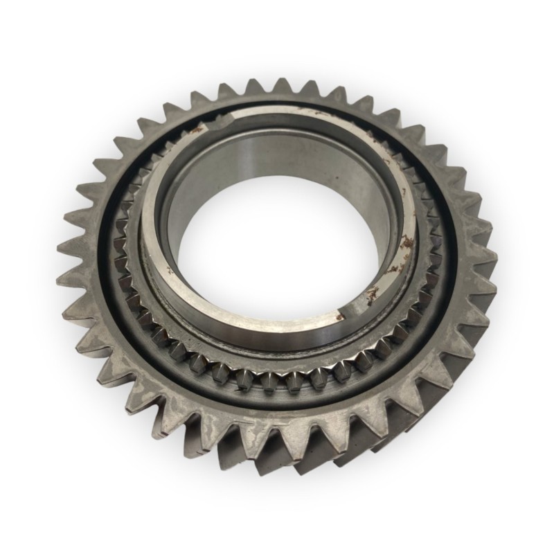 Piñón caja de velocidad