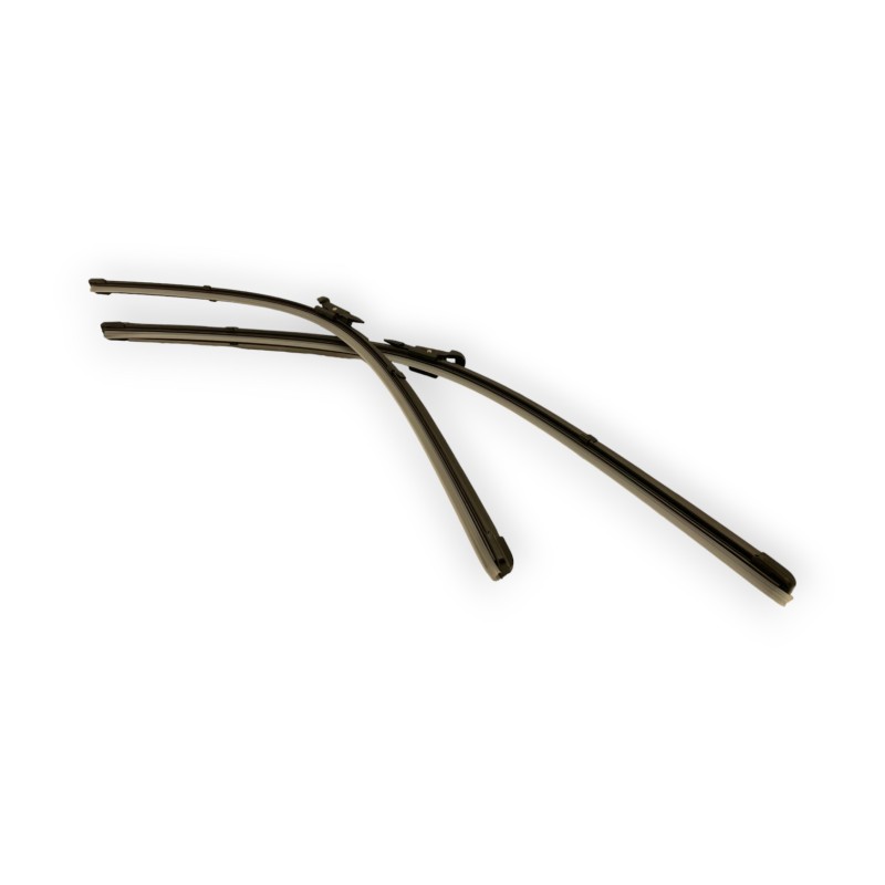 Set of windshield wiper blades