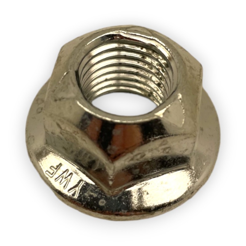 Tuerca hexagonal para cuchillas traseras