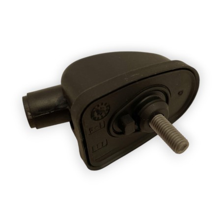 Radio antenna bracket