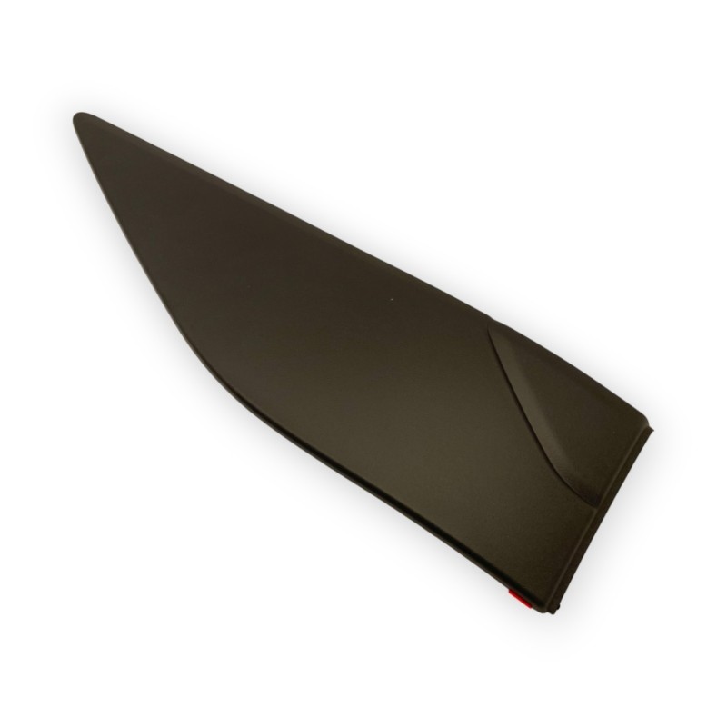 Left grille trim