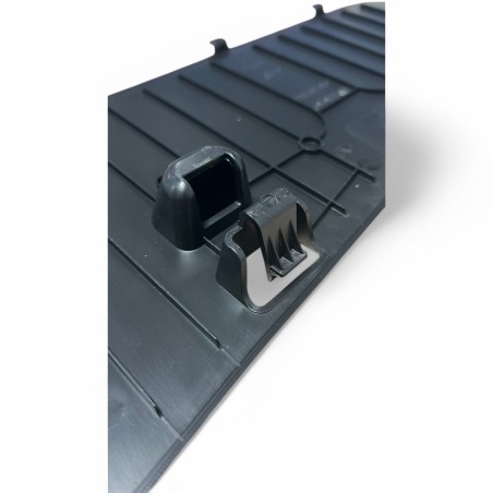 Hatch cover wrench for battery