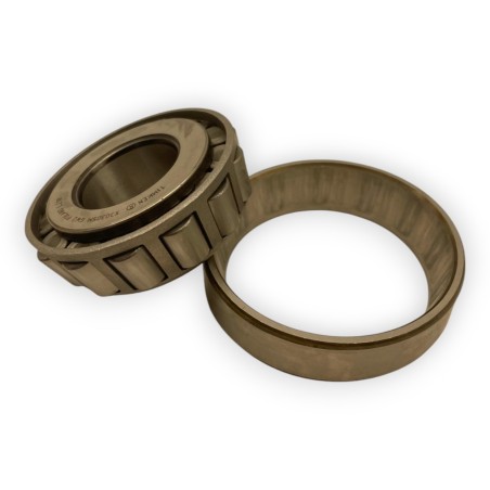 Secondary bearing of gearbox