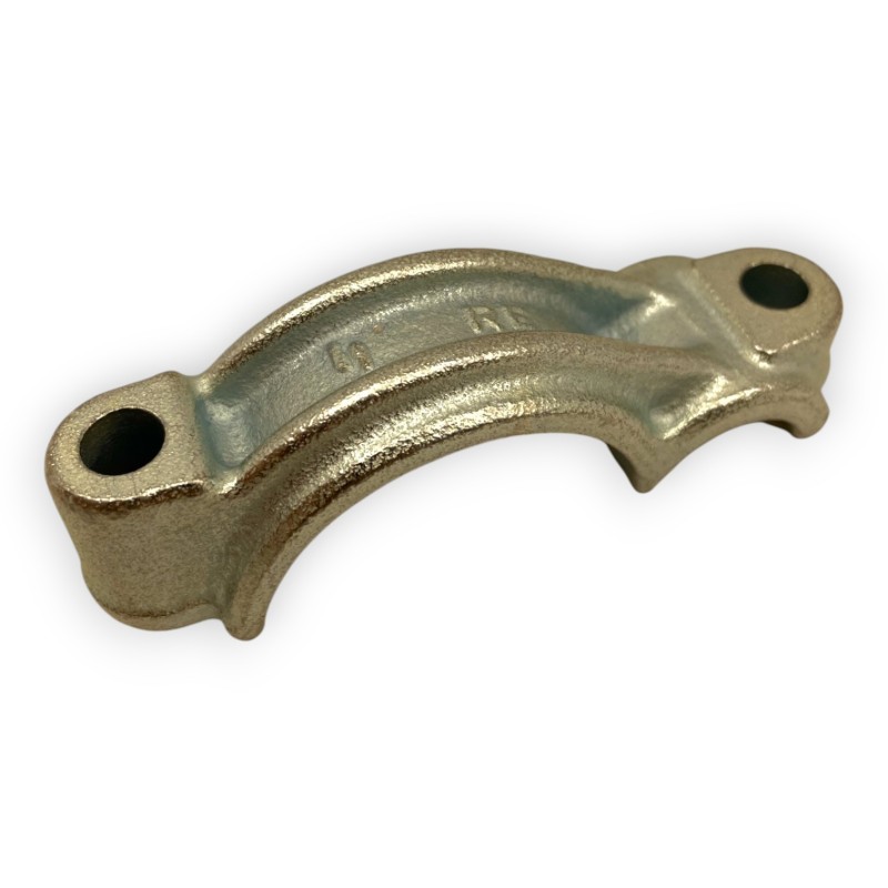 Front stabilizer bar bracket