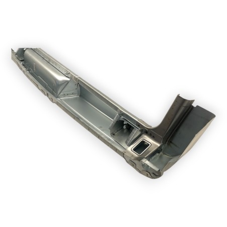 Left rear body angle