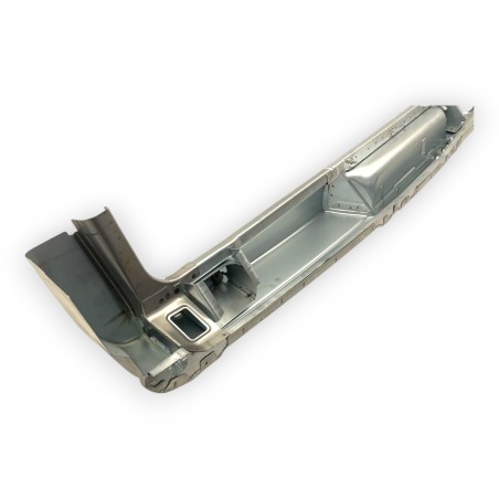 Right rear body angle