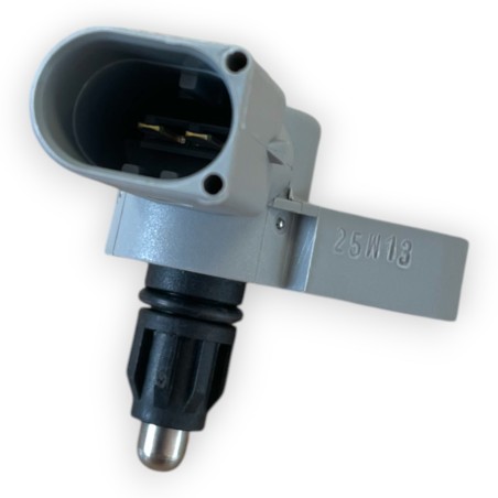Reverse contactor