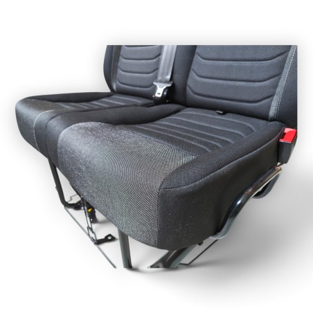 Complete passenger seat